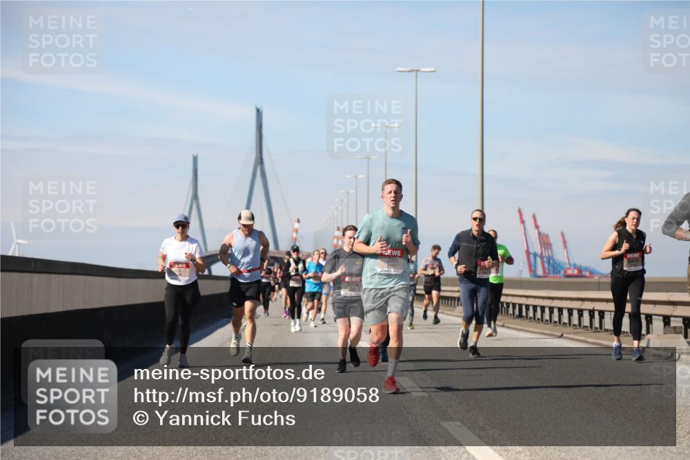 03.10.2025 - Köhlbrandbrückenlauf Yannick Fuchs http://msf.ph/oto/9189058 03.10.2025 11:48:32 Position 3 4107 meine-sportfotos.de