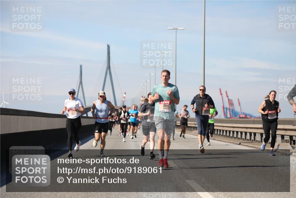 03.10.2025 - Köhlbrandbrückenlauf Yannick Fuchs http://msf.ph/oto/9189061 03.10.2025 11:48:32 Position 3 4107 meine-sportfotos.de