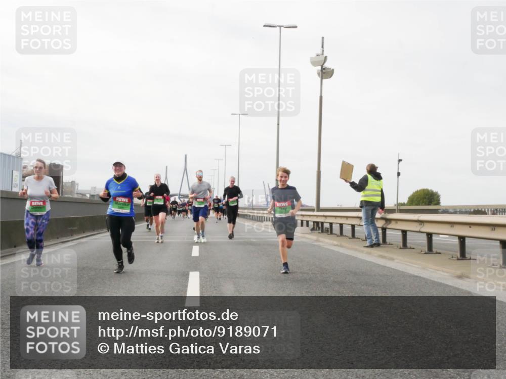 03.10.2025 - Köhlbrandbrückenlauf Matties Gatica Varas http://msf.ph/oto/9189071 03.10.2025 15:56:41 Position 3  meine-sportfotos.de