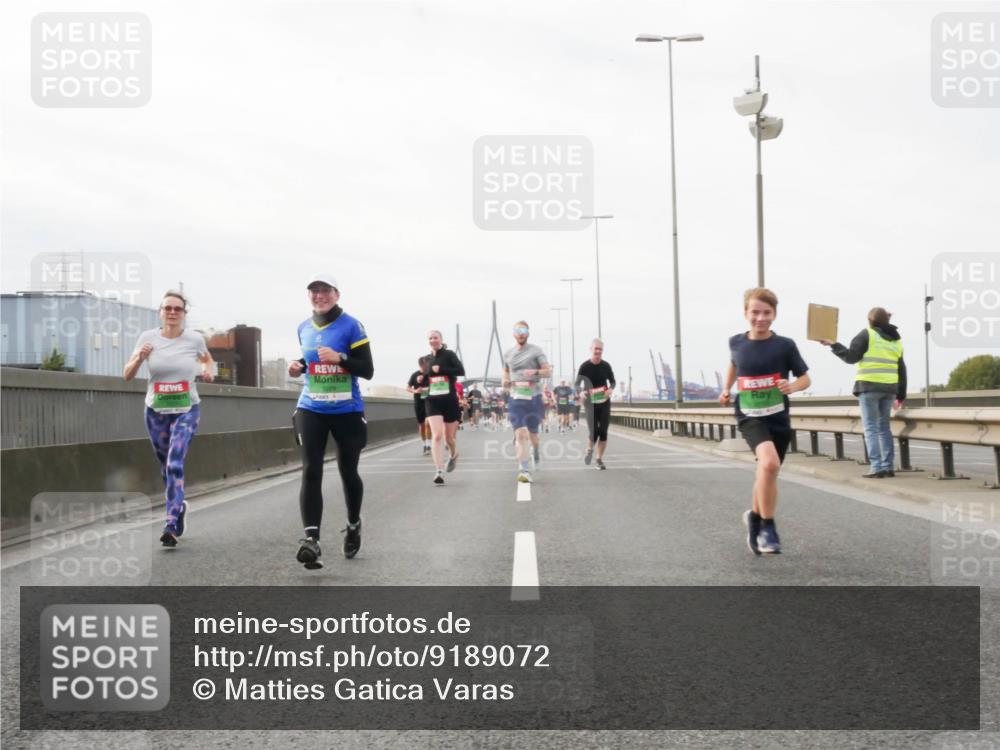03.10.2025 - Köhlbrandbrückenlauf Matties Gatica Varas http://msf.ph/oto/9189072 03.10.2025 15:56:41 Position 3  meine-sportfotos.de