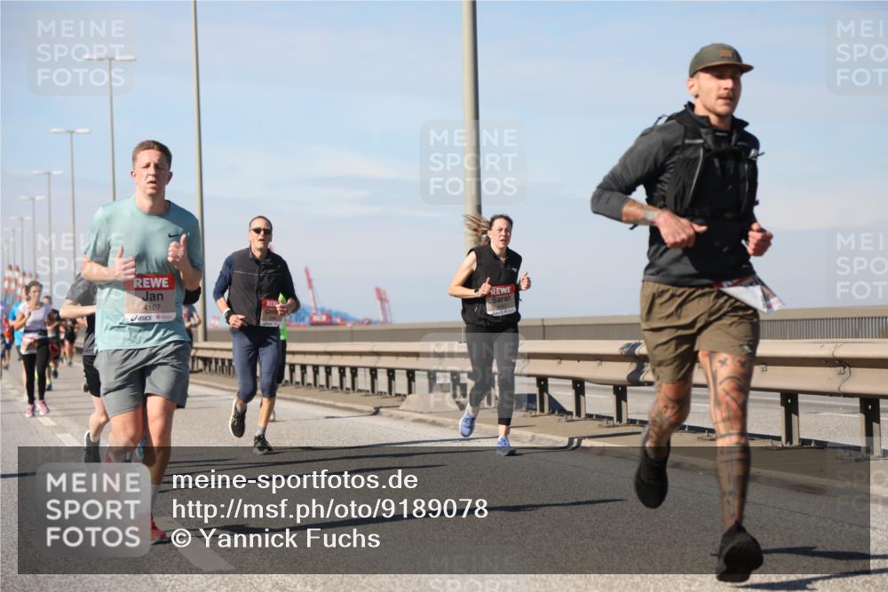 03.10.2025 - Köhlbrandbrückenlauf Yannick Fuchs http://msf.ph/oto/9189078 03.10.2025 11:48:33 Position 3 4107 meine-sportfotos.de