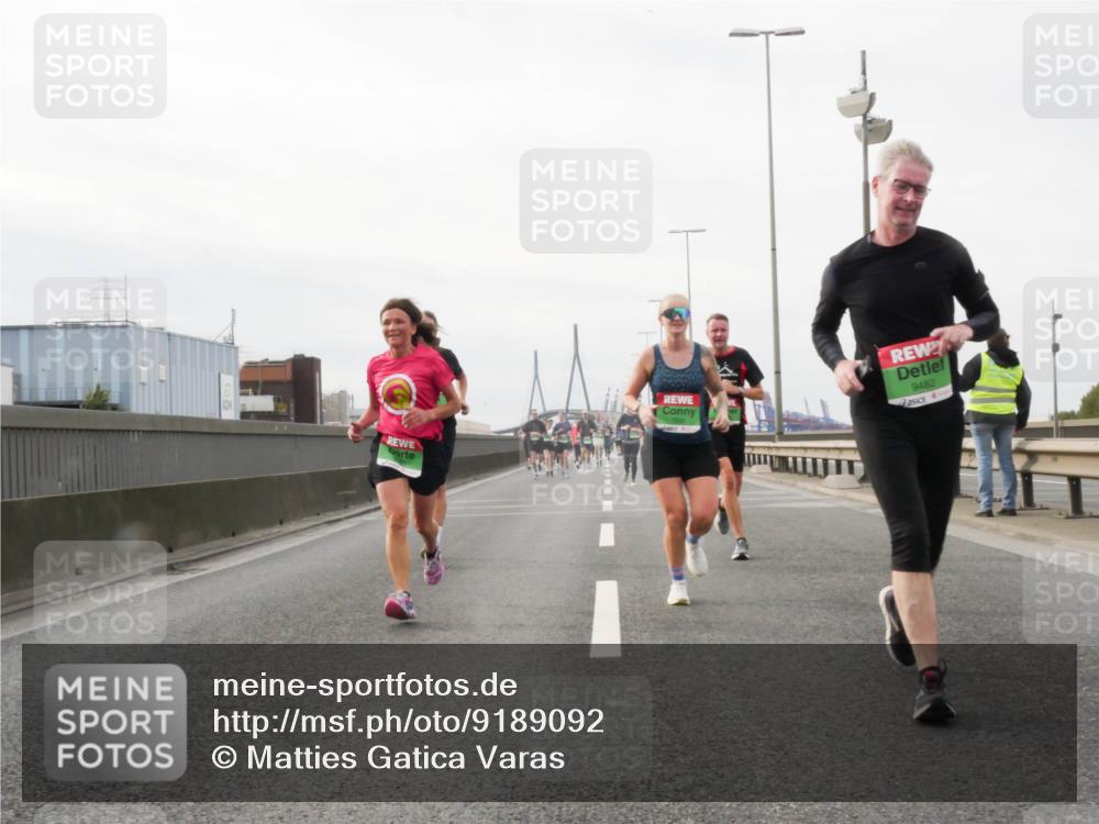 03.10.2025 - Köhlbrandbrückenlauf Matties Gatica Varas http://msf.ph/oto/9189092 03.10.2025 15:56:46 Position 3 9482 meine-sportfotos.de