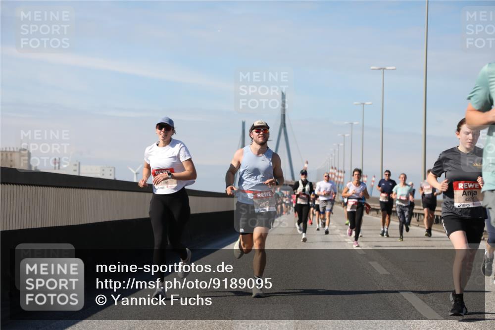 03.10.2025 - Köhlbrandbrückenlauf Yannick Fuchs http://msf.ph/oto/9189095 03.10.2025 11:48:35 Position 3 6786, 4278 meine-sportfotos.de