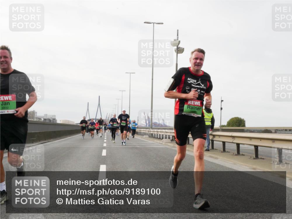 03.10.2025 - Köhlbrandbrückenlauf Matties Gatica Varas http://msf.ph/oto/9189100 03.10.2025 15:56:48 Position 3 8832, 15 meine-sportfotos.de