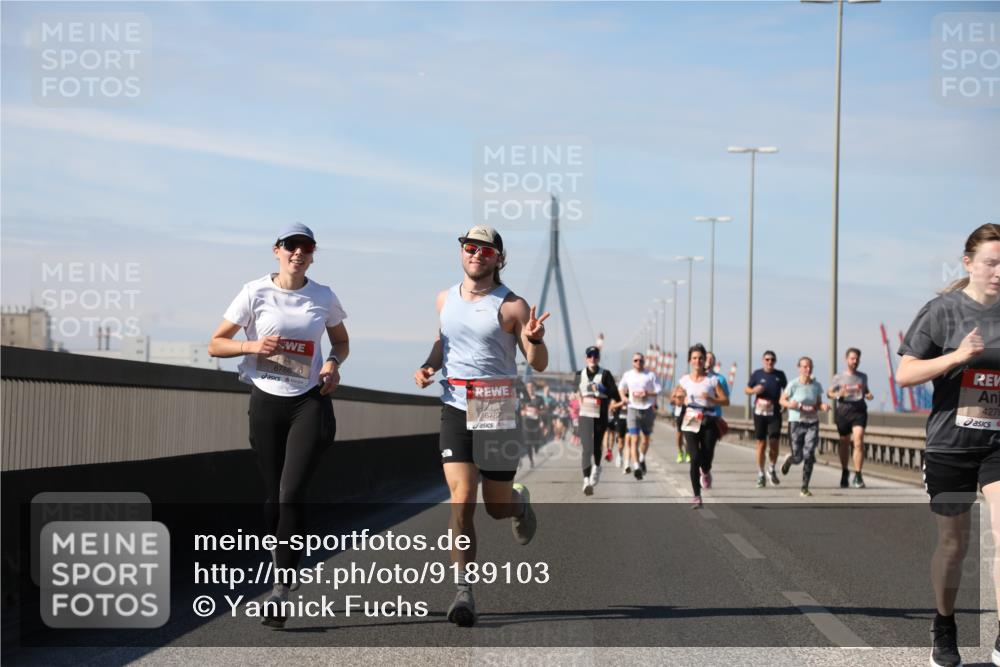 03.10.2025 - Köhlbrandbrückenlauf Yannick Fuchs http://msf.ph/oto/9189103 03.10.2025 11:48:35 Position 3 6786, 6787, 4278 meine-sportfotos.de