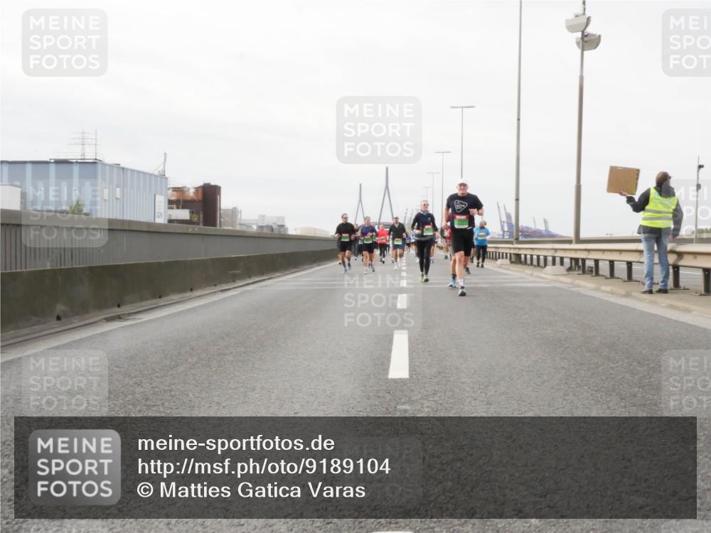 03.10.2025 - Köhlbrandbrückenlauf Matties Gatica Varas http://msf.ph/oto/9189104 03.10.2025 15:56:49 Position 3  meine-sportfotos.de