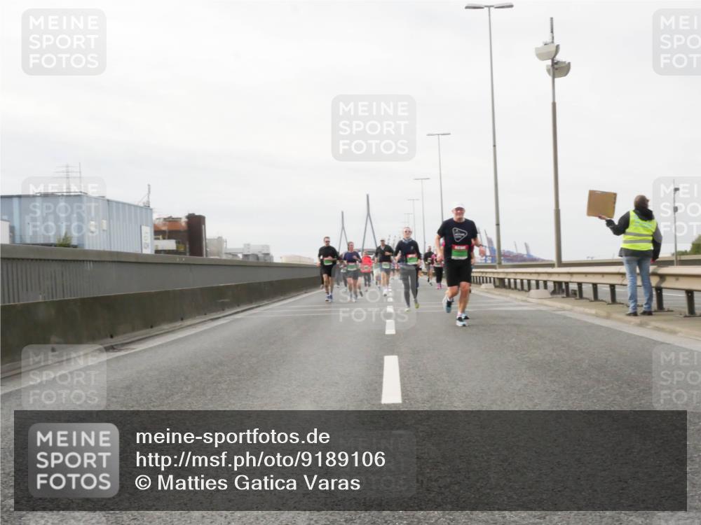 03.10.2025 - Köhlbrandbrückenlauf Matties Gatica Varas http://msf.ph/oto/9189106 03.10.2025 15:56:49 Position 3  meine-sportfotos.de