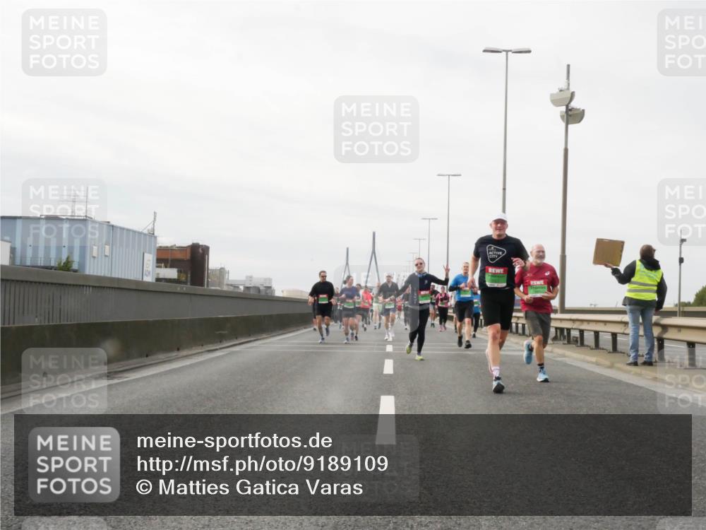 03.10.2025 - Köhlbrandbrückenlauf Matties Gatica Varas http://msf.ph/oto/9189109 03.10.2025 15:56:50 Position 3  meine-sportfotos.de