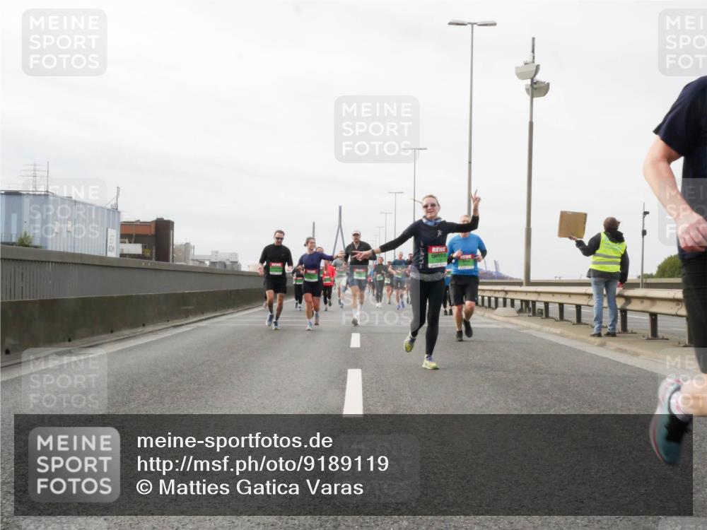 03.10.2025 - Köhlbrandbrückenlauf Matties Gatica Varas http://msf.ph/oto/9189119 03.10.2025 15:56:52 Position 3  meine-sportfotos.de