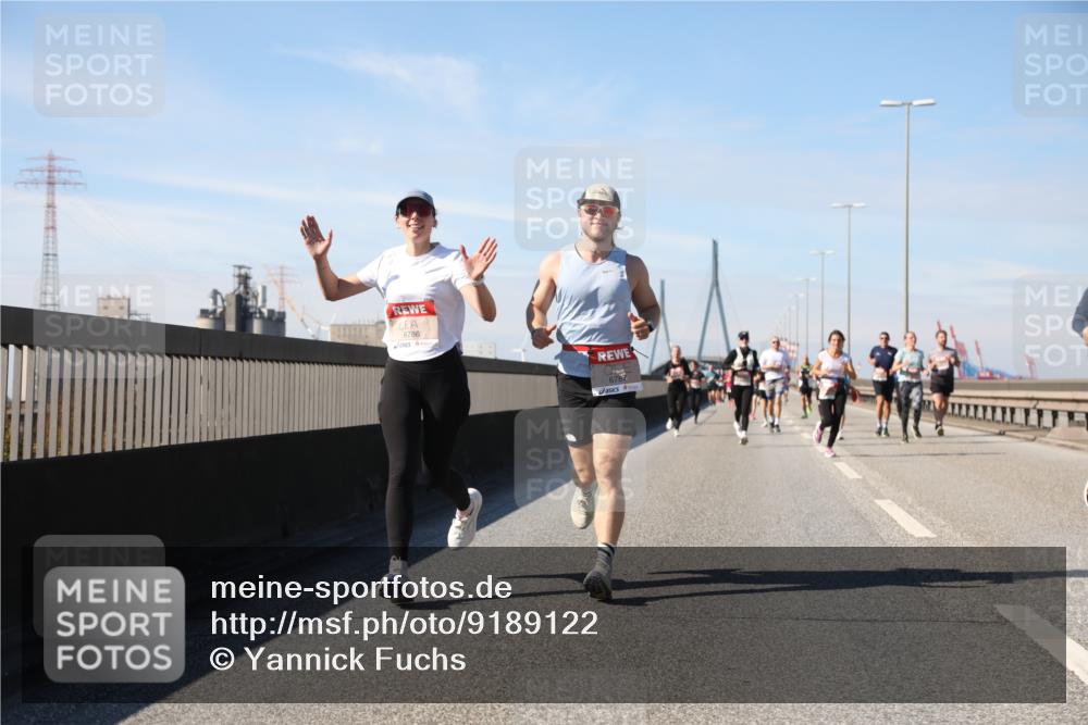 03.10.2025 - Köhlbrandbrückenlauf Yannick Fuchs http://msf.ph/oto/9189122 03.10.2025 11:48:36 Position 3 6786, 6787 meine-sportfotos.de