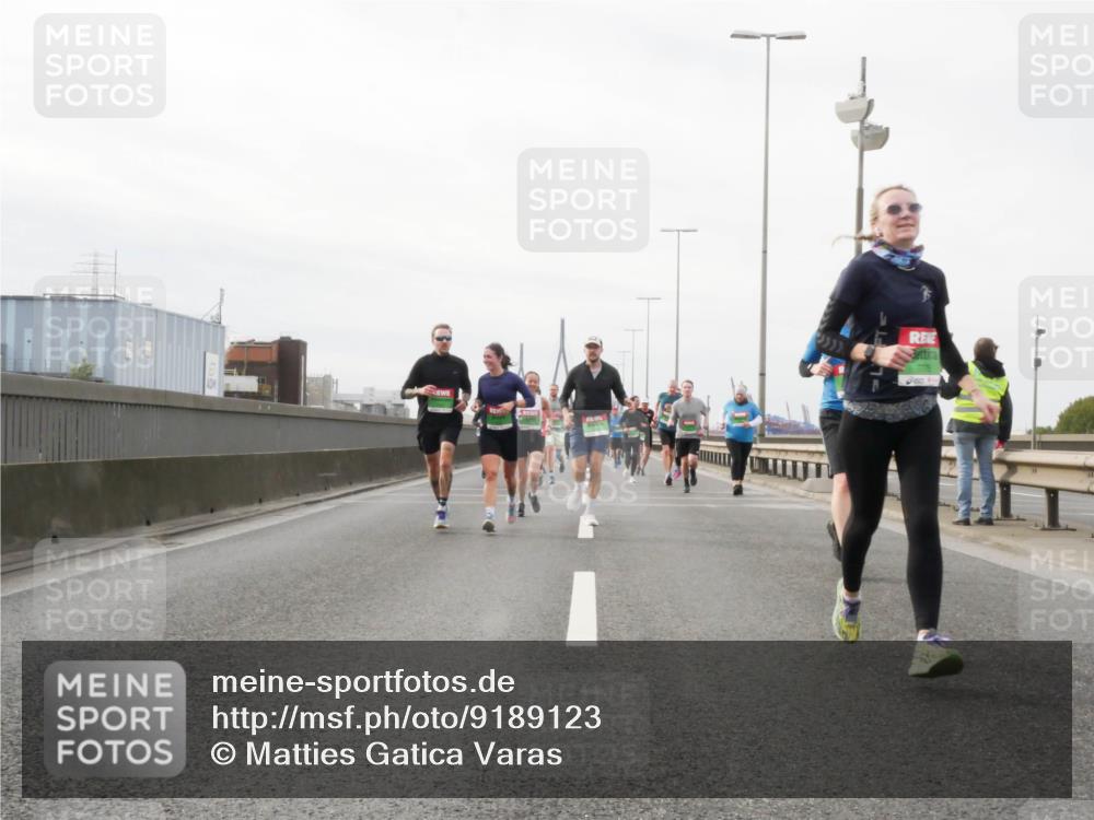 03.10.2025 - Köhlbrandbrückenlauf Matties Gatica Varas http://msf.ph/oto/9189123 03.10.2025 15:56:54 Position 3  meine-sportfotos.de