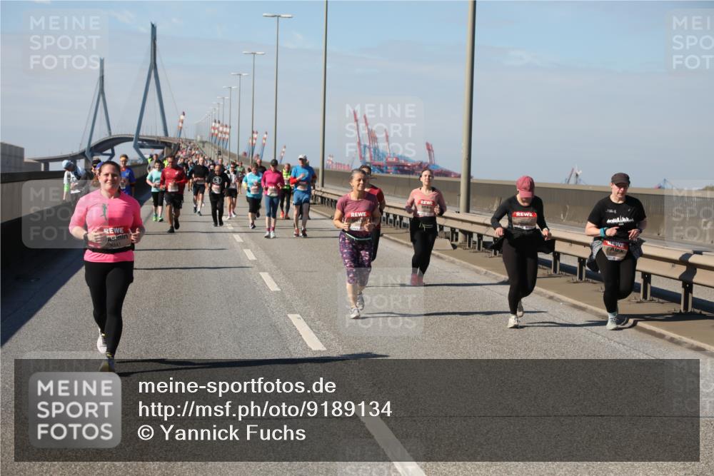 03.10.2025 - Köhlbrandbrückenlauf Yannick Fuchs http://msf.ph/oto/9189134 03.10.2025 12:08:39 Position 3 6141 meine-sportfotos.de