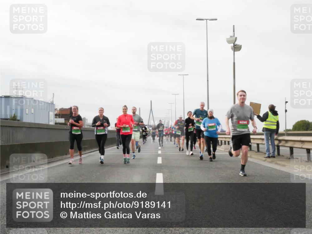 03.10.2025 - Köhlbrandbrückenlauf Matties Gatica Varas http://msf.ph/oto/9189141 03.10.2025 15:56:57 Position 3  meine-sportfotos.de