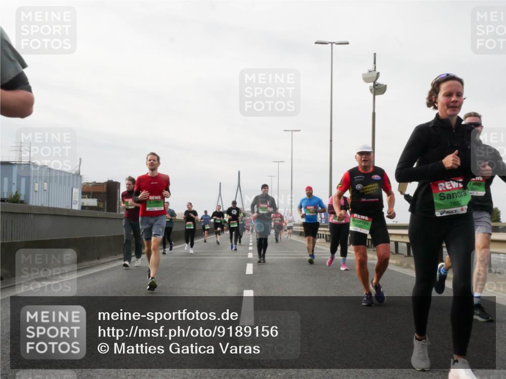 03.10.2025 - Köhlbrandbrückenlauf Matties Gatica Varas http://msf.ph/oto/9189156 03.10.2025 15:57:02 Position 3 7657 meine-sportfotos.de