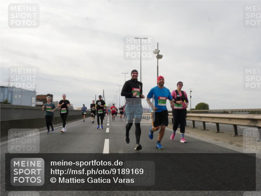 03.10.2025 - Köhlbrandbrückenlauf Matties Gatica Varas http://msf.ph/oto/9189169 03.10.2025 15:57:04 Position 3  meine-sportfotos.de
