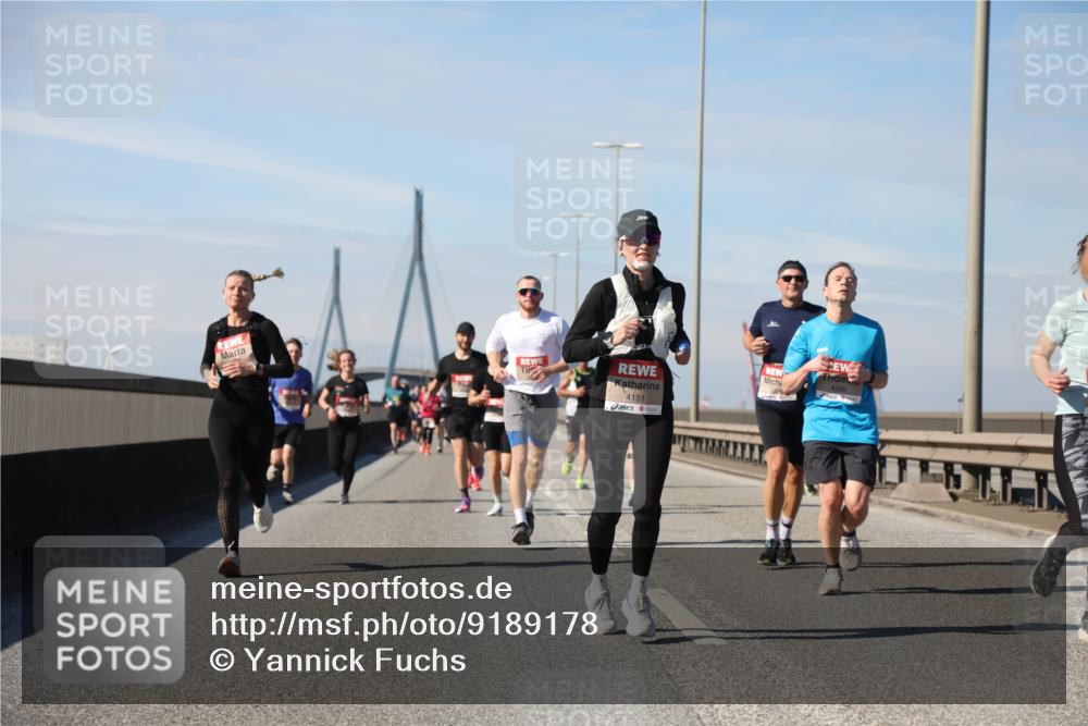 03.10.2025 - Köhlbrandbrückenlauf Yannick Fuchs http://msf.ph/oto/9189178 03.10.2025 11:48:41 Position 3 4151 meine-sportfotos.de