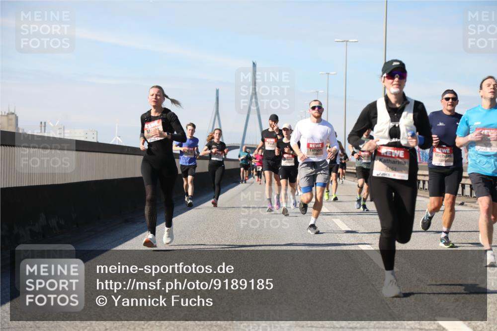 03.10.2025 - Köhlbrandbrückenlauf Yannick Fuchs http://msf.ph/oto/9189185 03.10.2025 11:48:41 Position 3 4161 meine-sportfotos.de