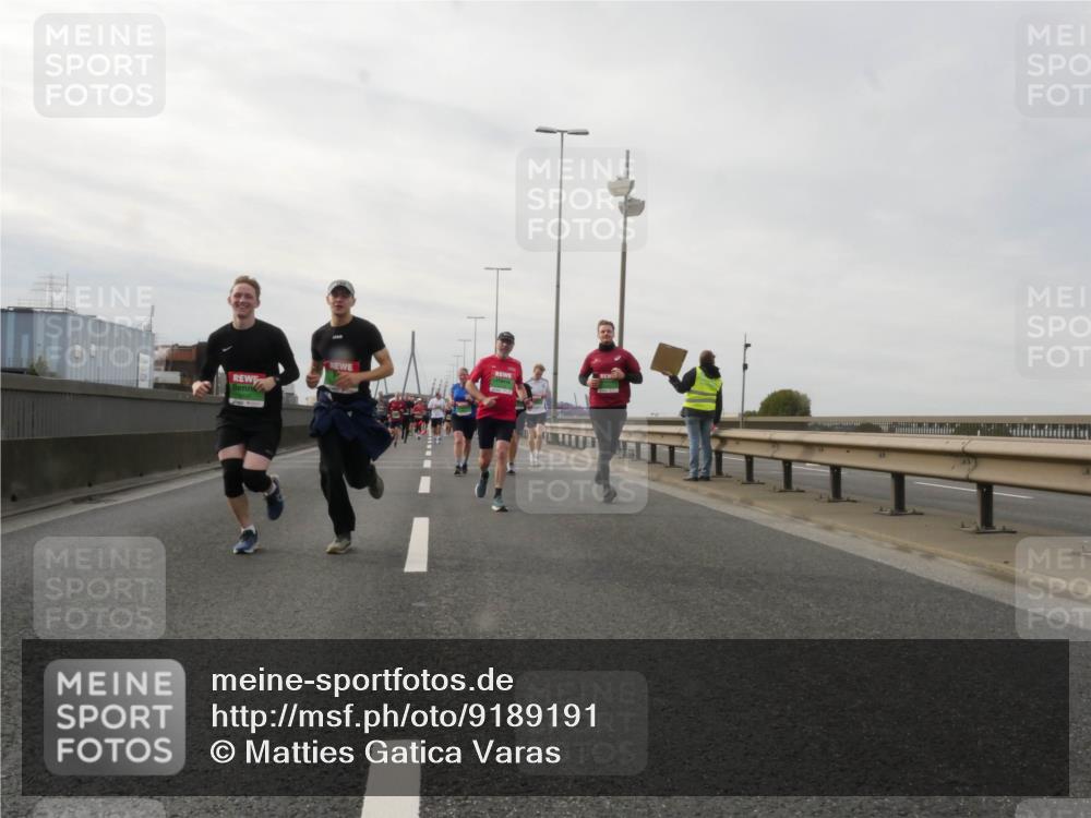 03.10.2025 - Köhlbrandbrückenlauf Matties Gatica Varas http://msf.ph/oto/9189191 03.10.2025 15:57:09 Position 3  meine-sportfotos.de