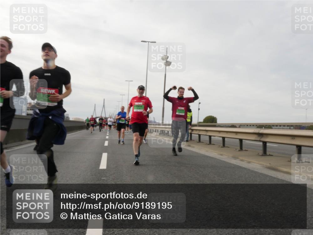 03.10.2025 - Köhlbrandbrückenlauf Matties Gatica Varas http://msf.ph/oto/9189195 03.10.2025 15:57:10 Position 3  meine-sportfotos.de