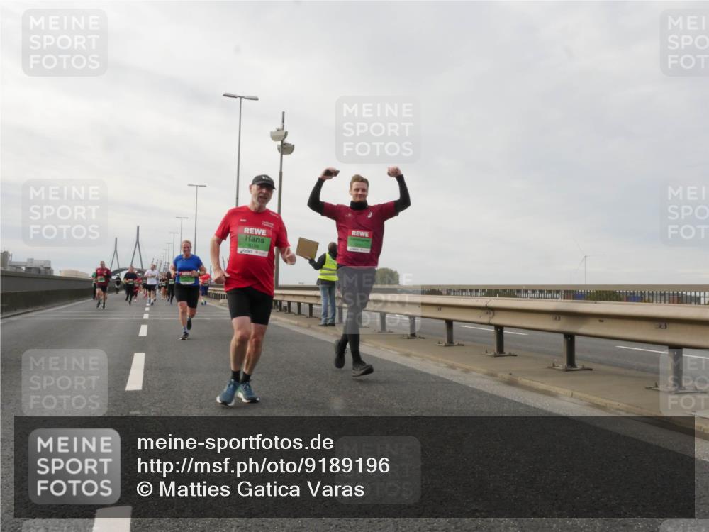 03.10.2025 - Köhlbrandbrückenlauf Matties Gatica Varas http://msf.ph/oto/9189196 03.10.2025 15:57:11 Position 3 9198 meine-sportfotos.de