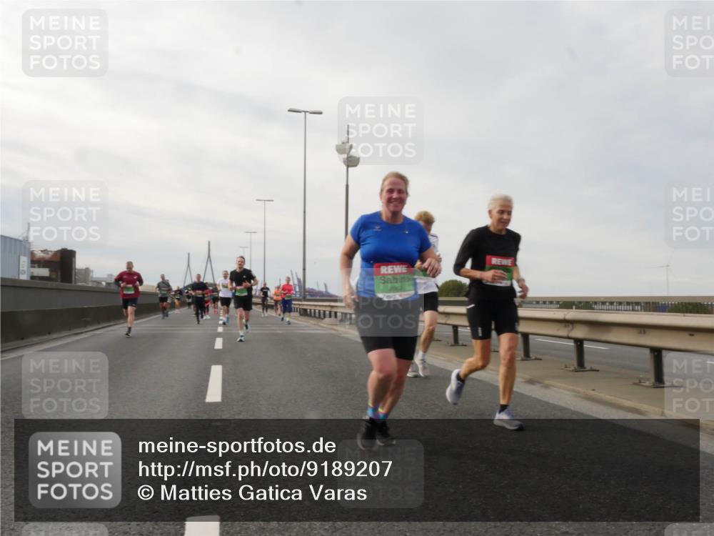 03.10.2025 - Köhlbrandbrückenlauf Matties Gatica Varas http://msf.ph/oto/9189207 03.10.2025 15:57:13 Position 3  meine-sportfotos.de