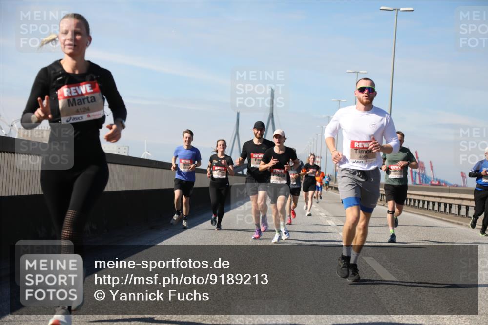03.10.2025 - Köhlbrandbrückenlauf Yannick Fuchs http://msf.ph/oto/9189213 03.10.2025 11:48:43 Position 3 4124, 4066 meine-sportfotos.de
