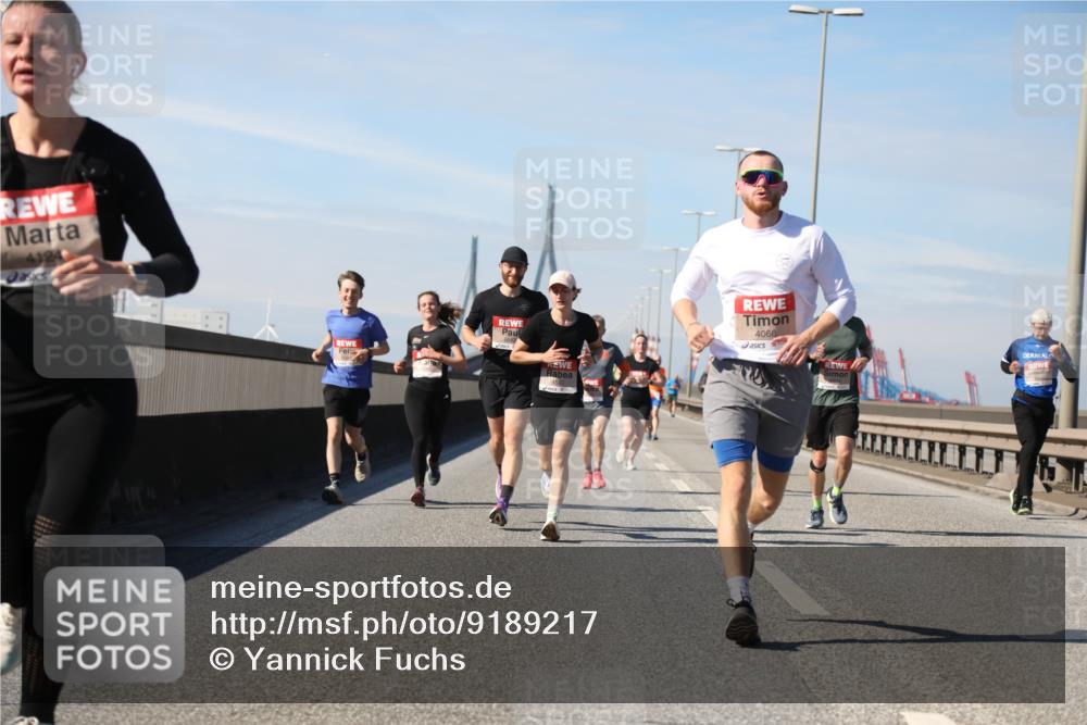 03.10.2025 - Köhlbrandbrückenlauf Yannick Fuchs http://msf.ph/oto/9189217 03.10.2025 11:48:43 Position 3 4124, 4066 meine-sportfotos.de