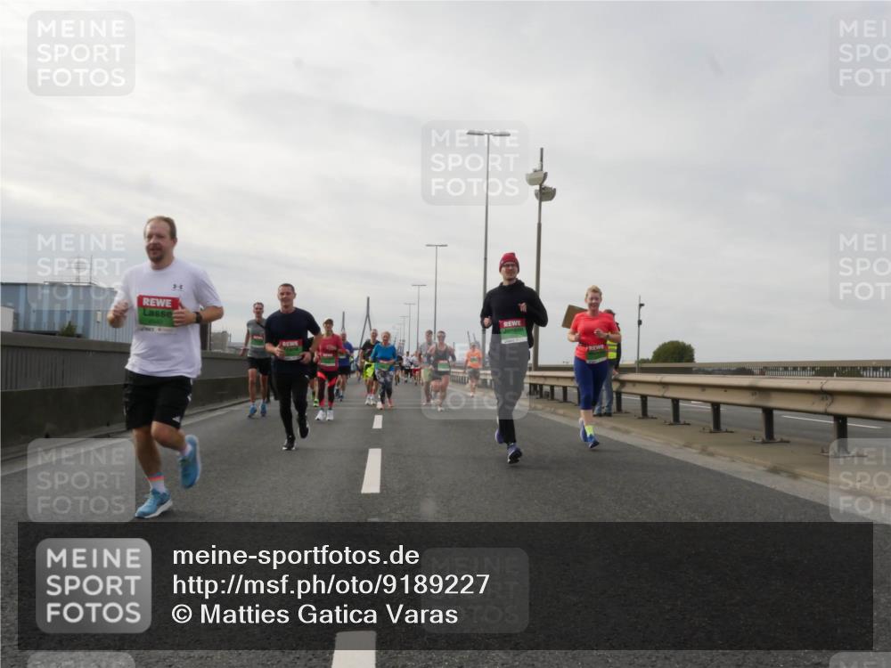 03.10.2025 - Köhlbrandbrückenlauf Matties Gatica Varas http://msf.ph/oto/9189227 03.10.2025 15:57:18 Position 3  meine-sportfotos.de