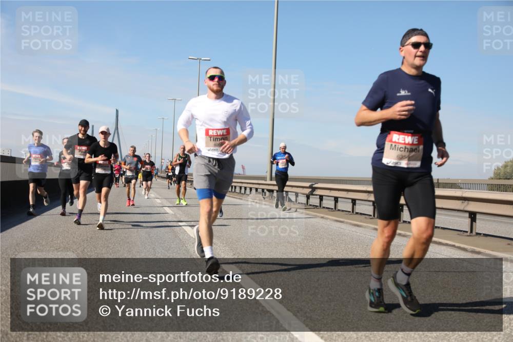03.10.2025 - Köhlbrandbrückenlauf Yannick Fuchs http://msf.ph/oto/9189228 03.10.2025 11:48:44 Position 3 4066, 6354 meine-sportfotos.de