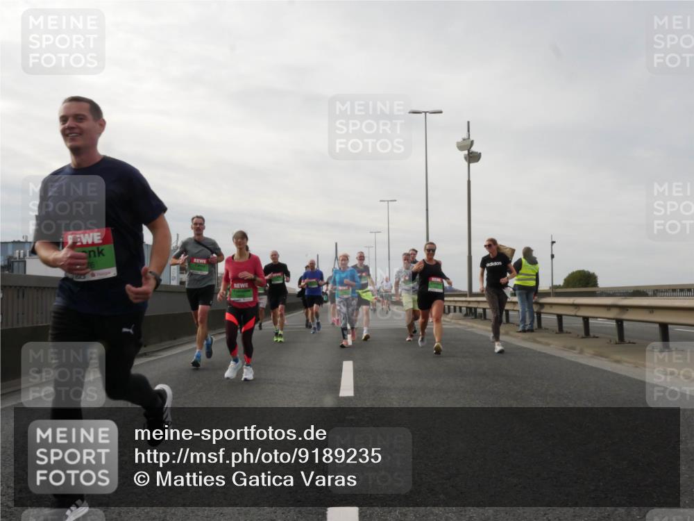 03.10.2025 - Köhlbrandbrückenlauf Matties Gatica Varas http://msf.ph/oto/9189235 03.10.2025 15:57:20 Position 3  meine-sportfotos.de