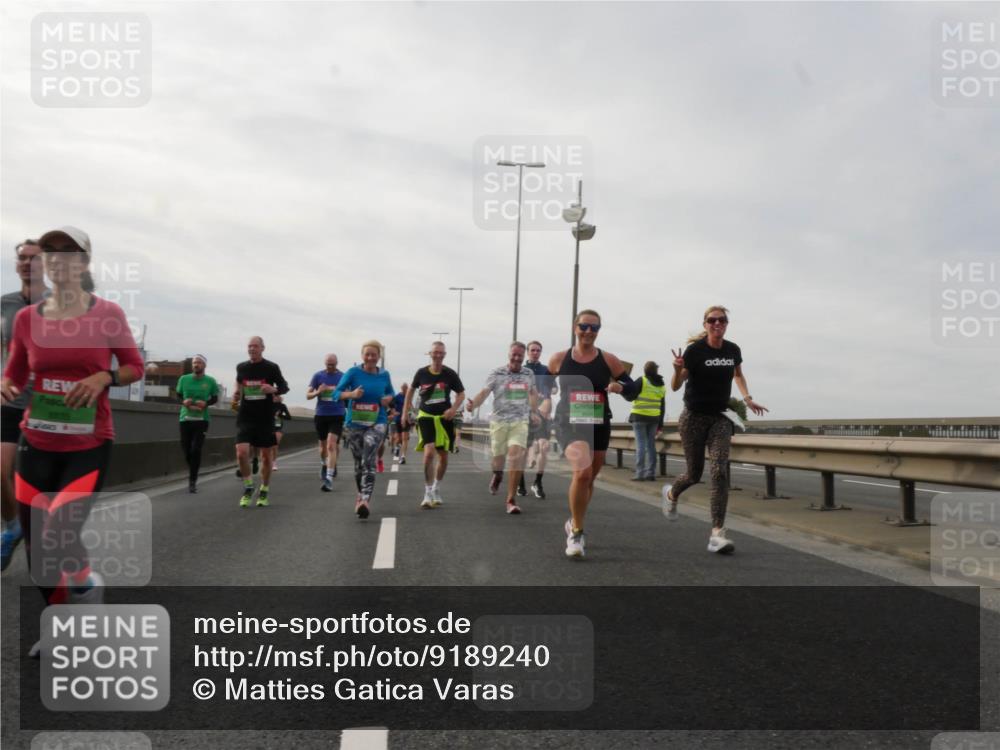 03.10.2025 - Köhlbrandbrückenlauf Matties Gatica Varas http://msf.ph/oto/9189240 03.10.2025 15:57:21 Position 3  meine-sportfotos.de