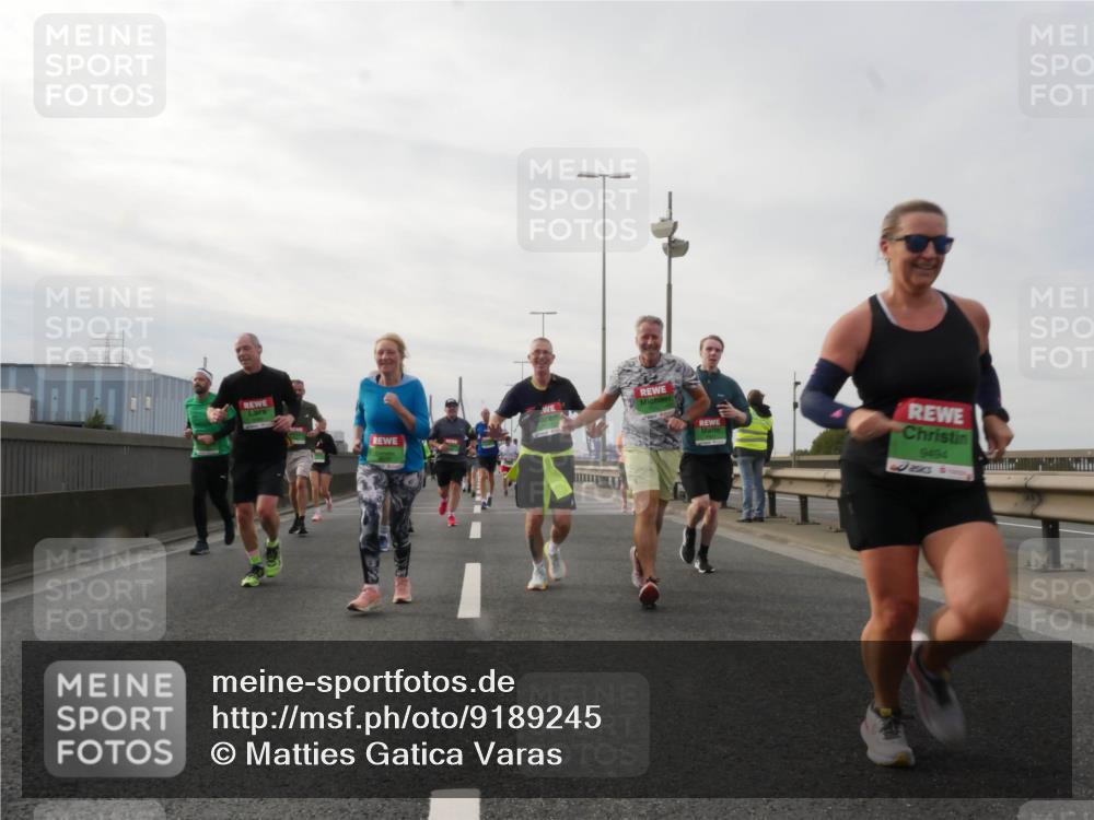 03.10.2025 - Köhlbrandbrückenlauf Matties Gatica Varas http://msf.ph/oto/9189245 03.10.2025 15:57:22 Position 3 9494 meine-sportfotos.de
