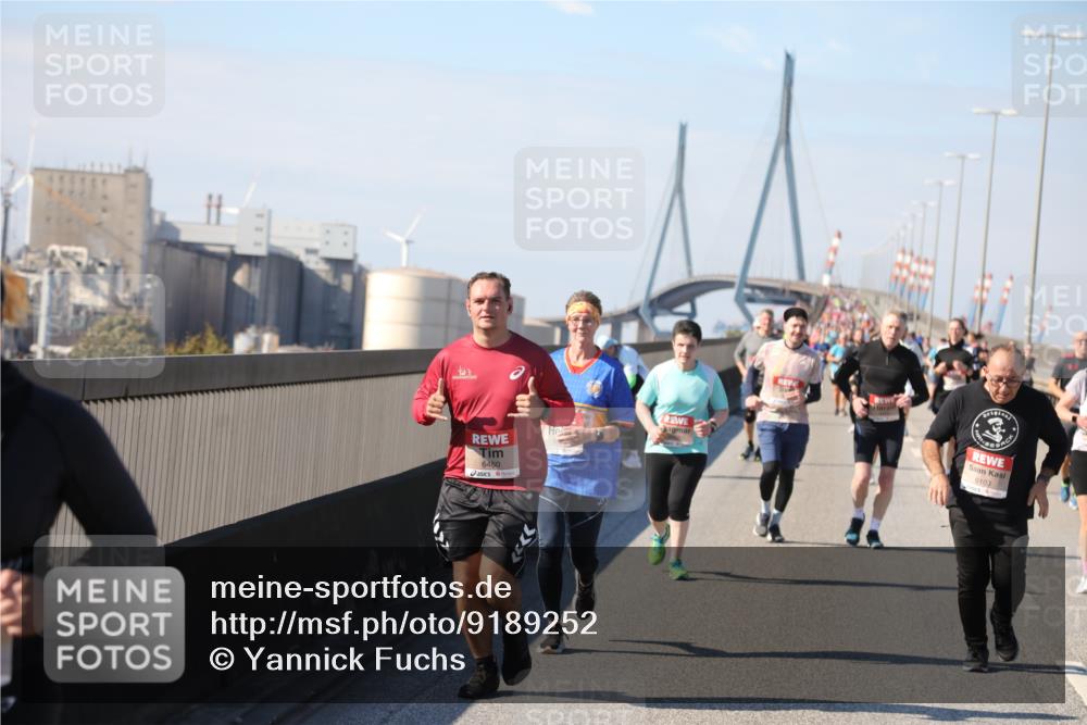 03.10.2025 - Köhlbrandbrückenlauf Yannick Fuchs http://msf.ph/oto/9189252 03.10.2025 12:08:48 Position 3 6460, 6103 meine-sportfotos.de