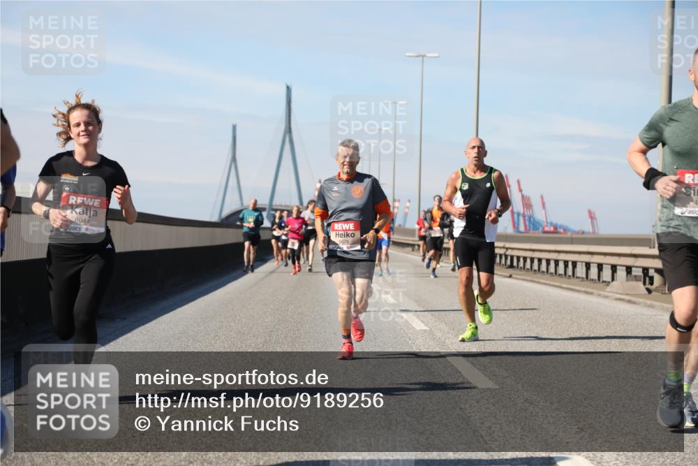 03.10.2025 - Köhlbrandbrückenlauf Yannick Fuchs http://msf.ph/oto/9189256 03.10.2025 11:48:46 Position 3 6044, 5676 meine-sportfotos.de