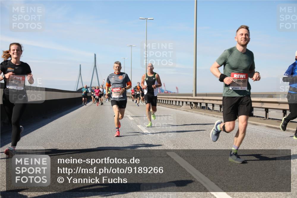 03.10.2025 - Köhlbrandbrückenlauf Yannick Fuchs http://msf.ph/oto/9189266 03.10.2025 11:48:46 Position 3 6044, 5676, 4344 meine-sportfotos.de