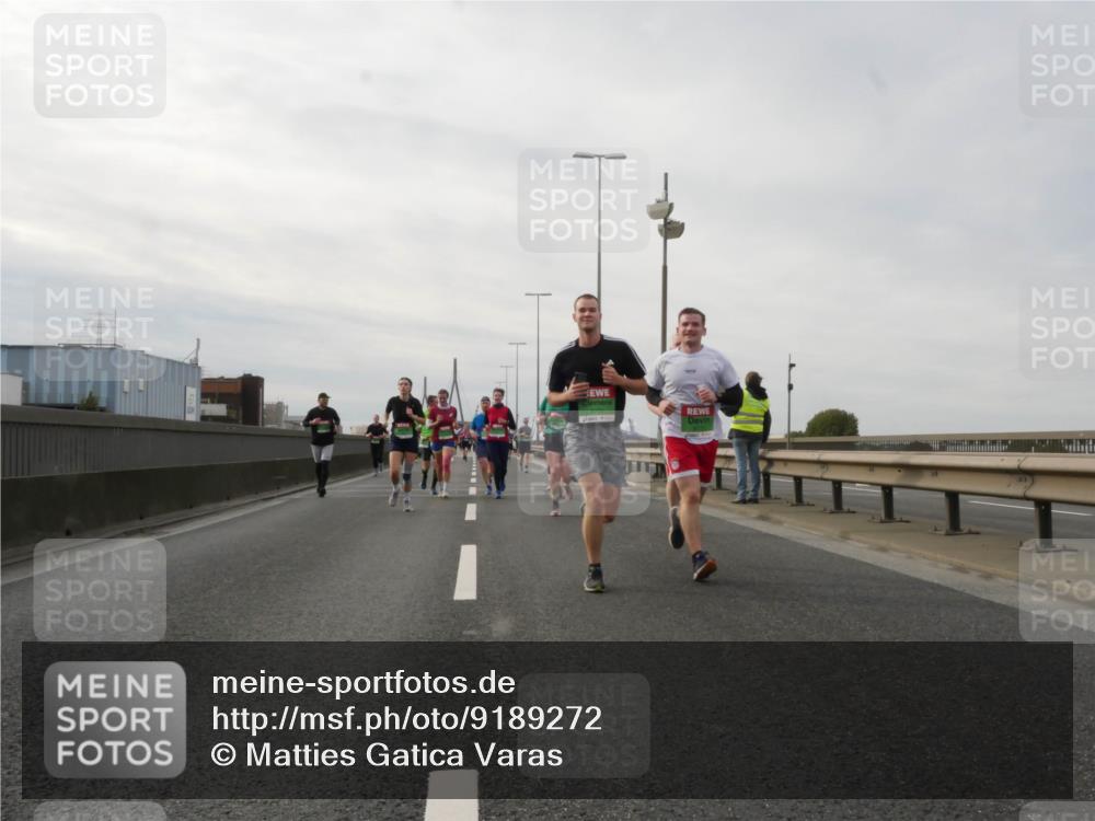 03.10.2025 - Köhlbrandbrückenlauf Matties Gatica Varas http://msf.ph/oto/9189272 03.10.2025 15:57:29 Position 3  meine-sportfotos.de