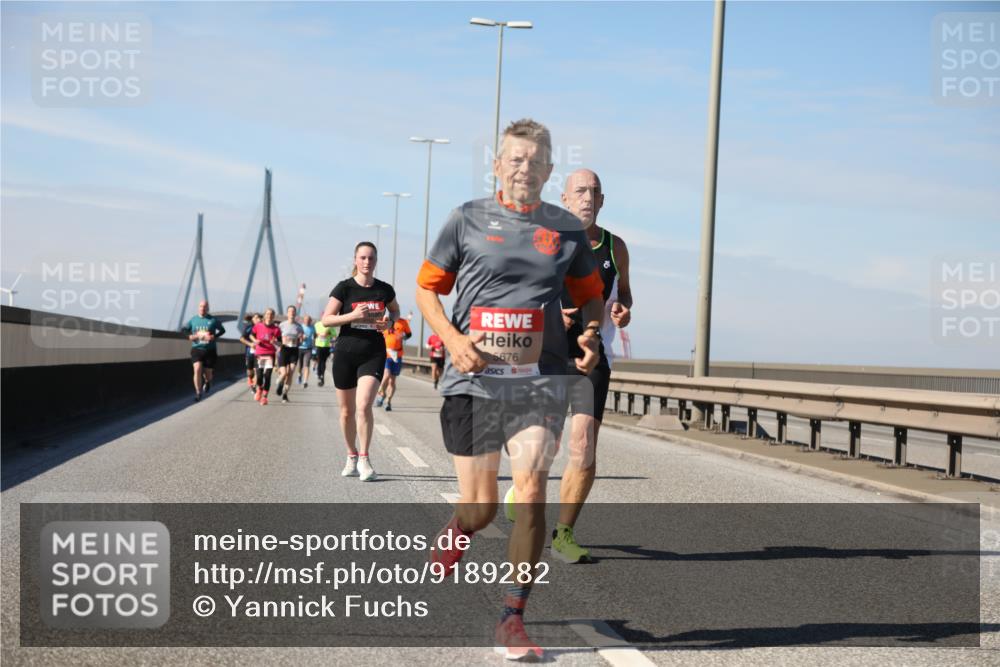 03.10.2025 - Köhlbrandbrückenlauf Yannick Fuchs http://msf.ph/oto/9189282 03.10.2025 11:48:47 Position 3 5676 meine-sportfotos.de