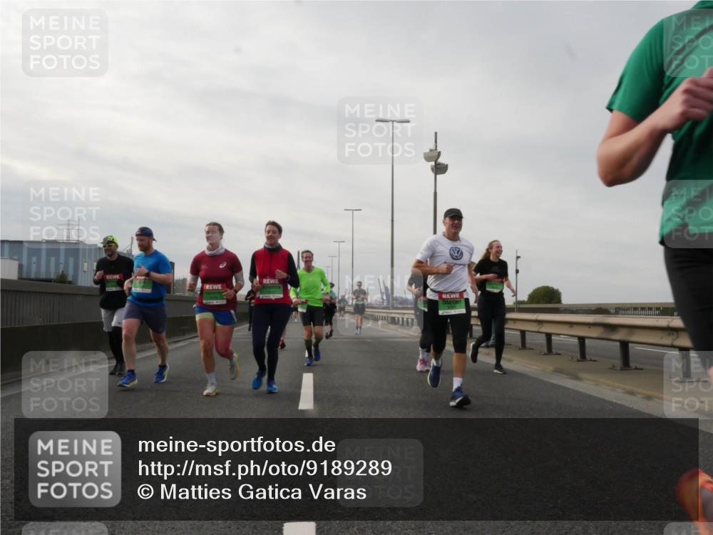 03.10.2025 - Köhlbrandbrückenlauf Matties Gatica Varas http://msf.ph/oto/9189289 03.10.2025 15:57:32 Position 3  meine-sportfotos.de