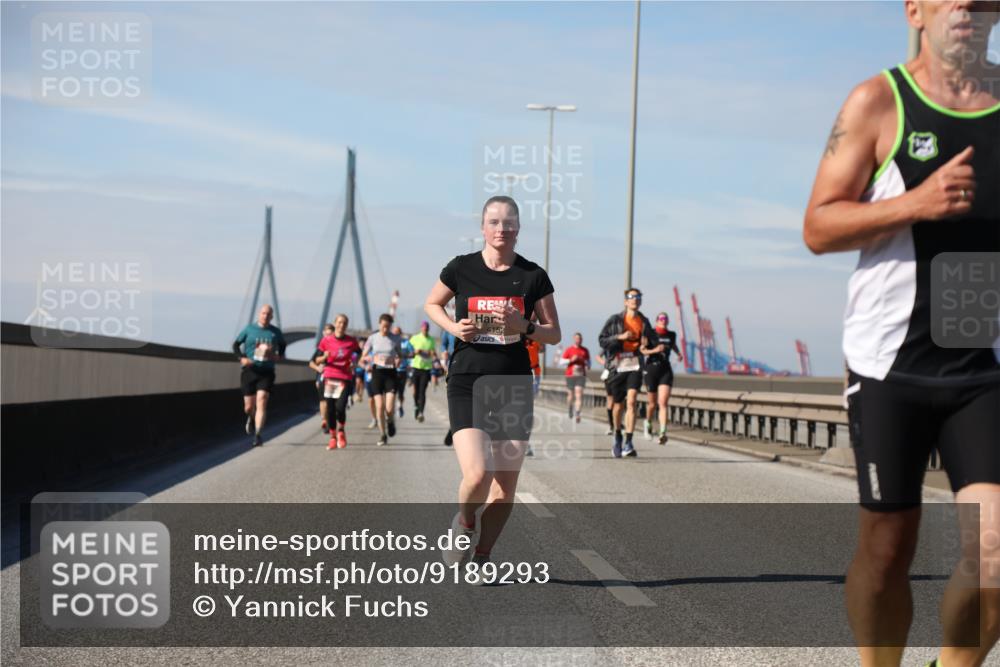 03.10.2025 - Köhlbrandbrückenlauf Yannick Fuchs http://msf.ph/oto/9189293 03.10.2025 11:48:48 Position 3 4152 meine-sportfotos.de
