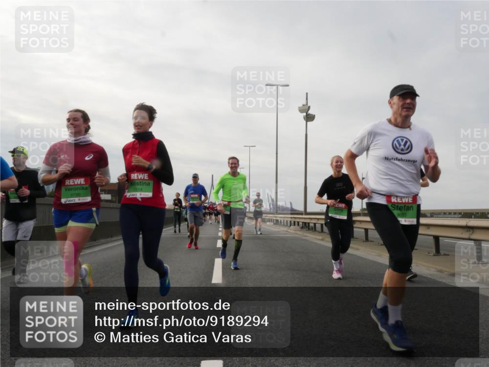 03.10.2025 - Köhlbrandbrückenlauf Matties Gatica Varas http://msf.ph/oto/9189294 03.10.2025 15:57:33 Position 3 8799, 7514, 51, 8093 meine-sportfotos.de