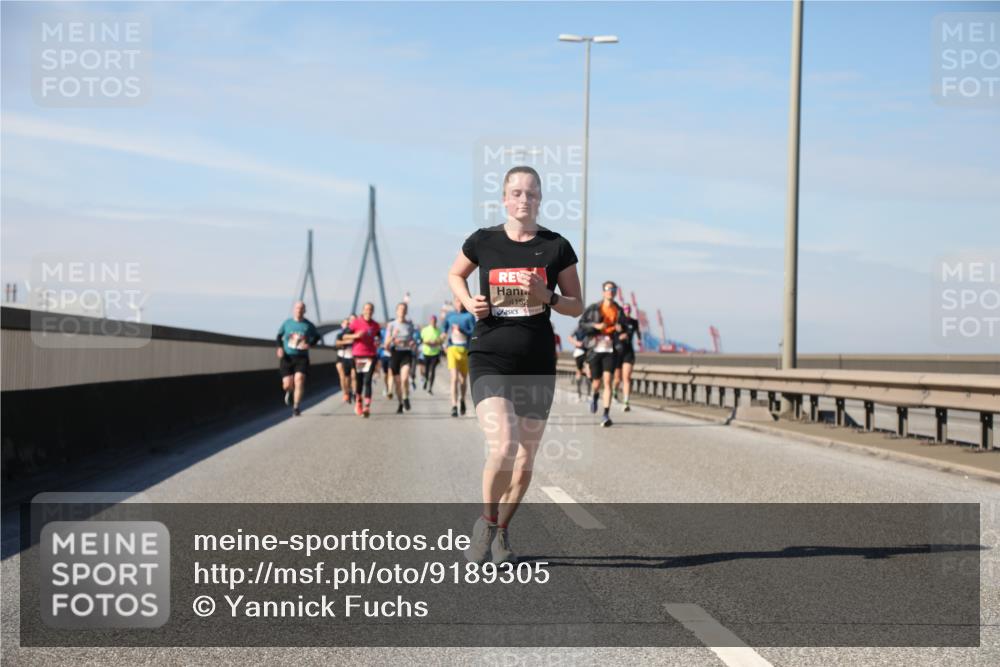 03.10.2025 - Köhlbrandbrückenlauf Yannick Fuchs http://msf.ph/oto/9189305 03.10.2025 11:48:49 Position 3 415 meine-sportfotos.de