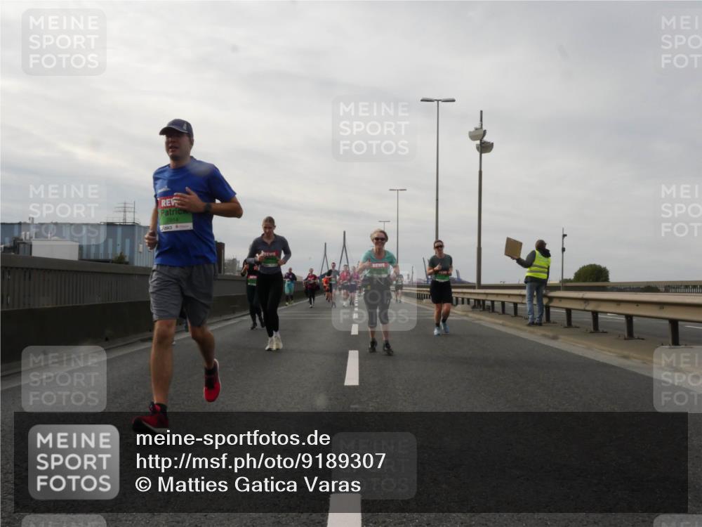 03.10.2025 - Köhlbrandbrückenlauf Matties Gatica Varas http://msf.ph/oto/9189307 03.10.2025 15:57:36 Position 3 7814 meine-sportfotos.de