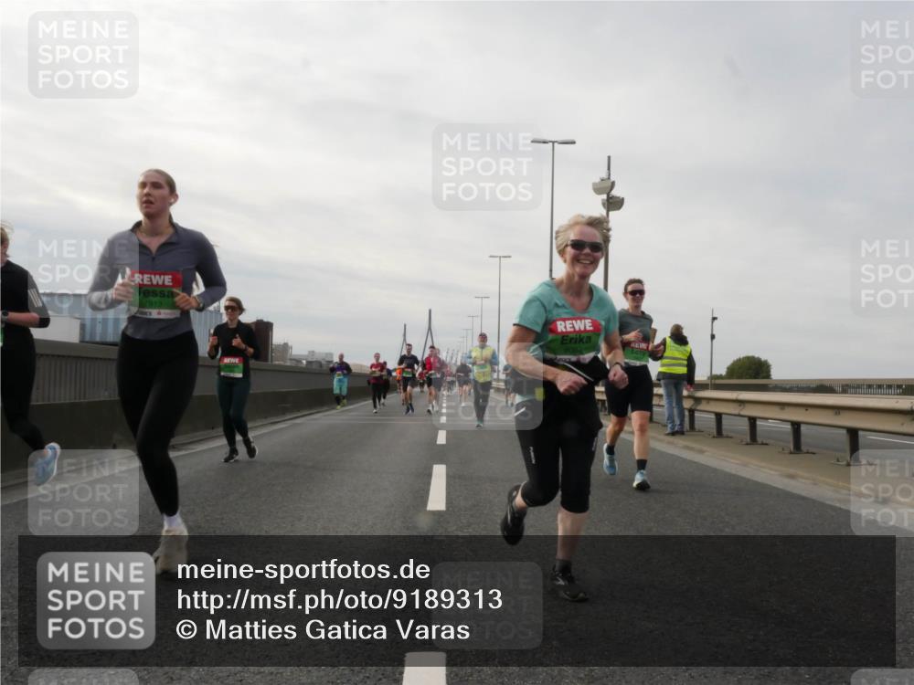 03.10.2025 - Köhlbrandbrückenlauf Matties Gatica Varas http://msf.ph/oto/9189313 03.10.2025 15:57:37 Position 3 7913, 8084 meine-sportfotos.de
