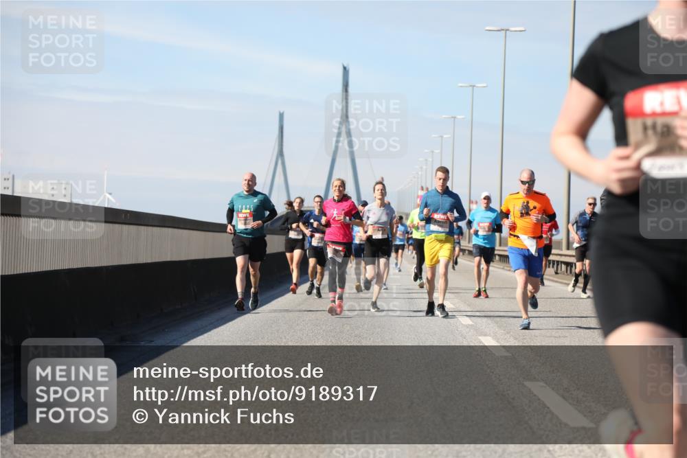 03.10.2025 - Köhlbrandbrückenlauf Yannick Fuchs http://msf.ph/oto/9189317 03.10.2025 11:48:50 Position 3 2025 meine-sportfotos.de