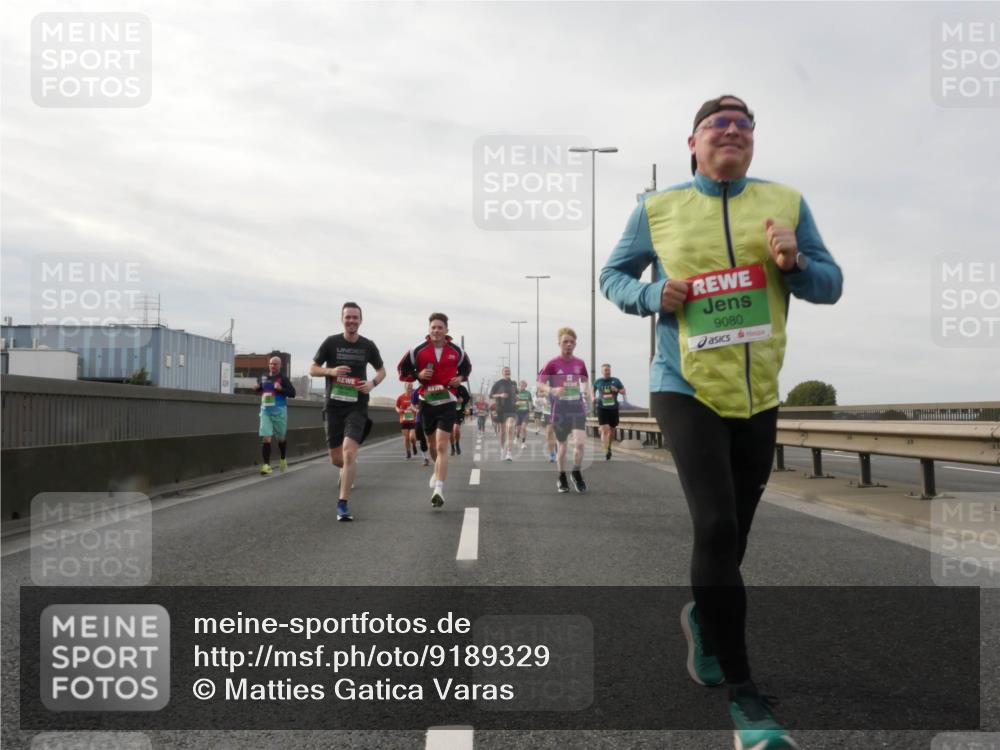 03.10.2025 - Köhlbrandbrückenlauf Matties Gatica Varas http://msf.ph/oto/9189329 03.10.2025 15:57:41 Position 3 9080 meine-sportfotos.de