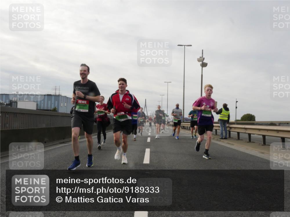 03.10.2025 - Köhlbrandbrückenlauf Matties Gatica Varas http://msf.ph/oto/9189333 03.10.2025 15:57:42 Position 3  meine-sportfotos.de