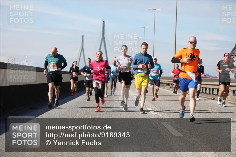 03.10.2025 - Köhlbrandbrückenlauf Yannick Fuchs http://msf.ph/oto/9189343 03.10.2025 11:48:52 Position 3 2025 meine-sportfotos.de