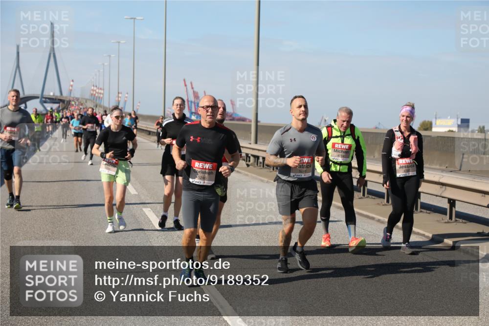 03.10.2025 - Köhlbrandbrückenlauf Yannick Fuchs http://msf.ph/oto/9189352 03.10.2025 12:08:57 Position 3 5246, 4754, 5248 meine-sportfotos.de