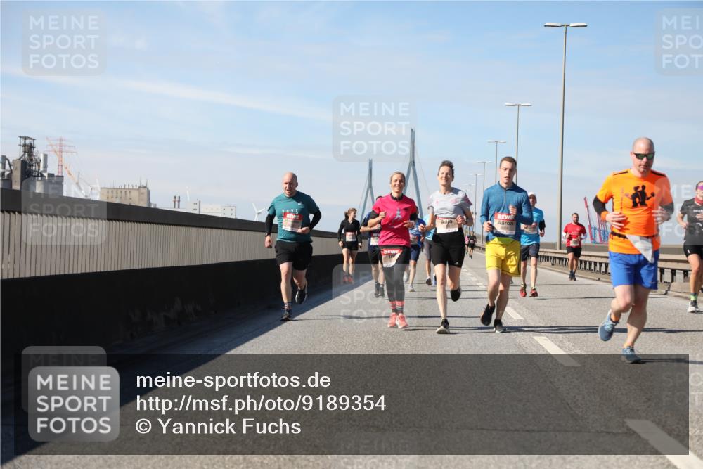 03.10.2025 - Köhlbrandbrückenlauf Yannick Fuchs http://msf.ph/oto/9189354 03.10.2025 11:48:53 Position 3  meine-sportfotos.de