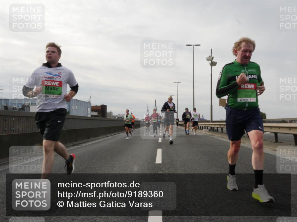 03.10.2025 - Köhlbrandbrückenlauf Matties Gatica Varas http://msf.ph/oto/9189360 03.10.2025 15:57:49 Position 3 8841, 9731 meine-sportfotos.de